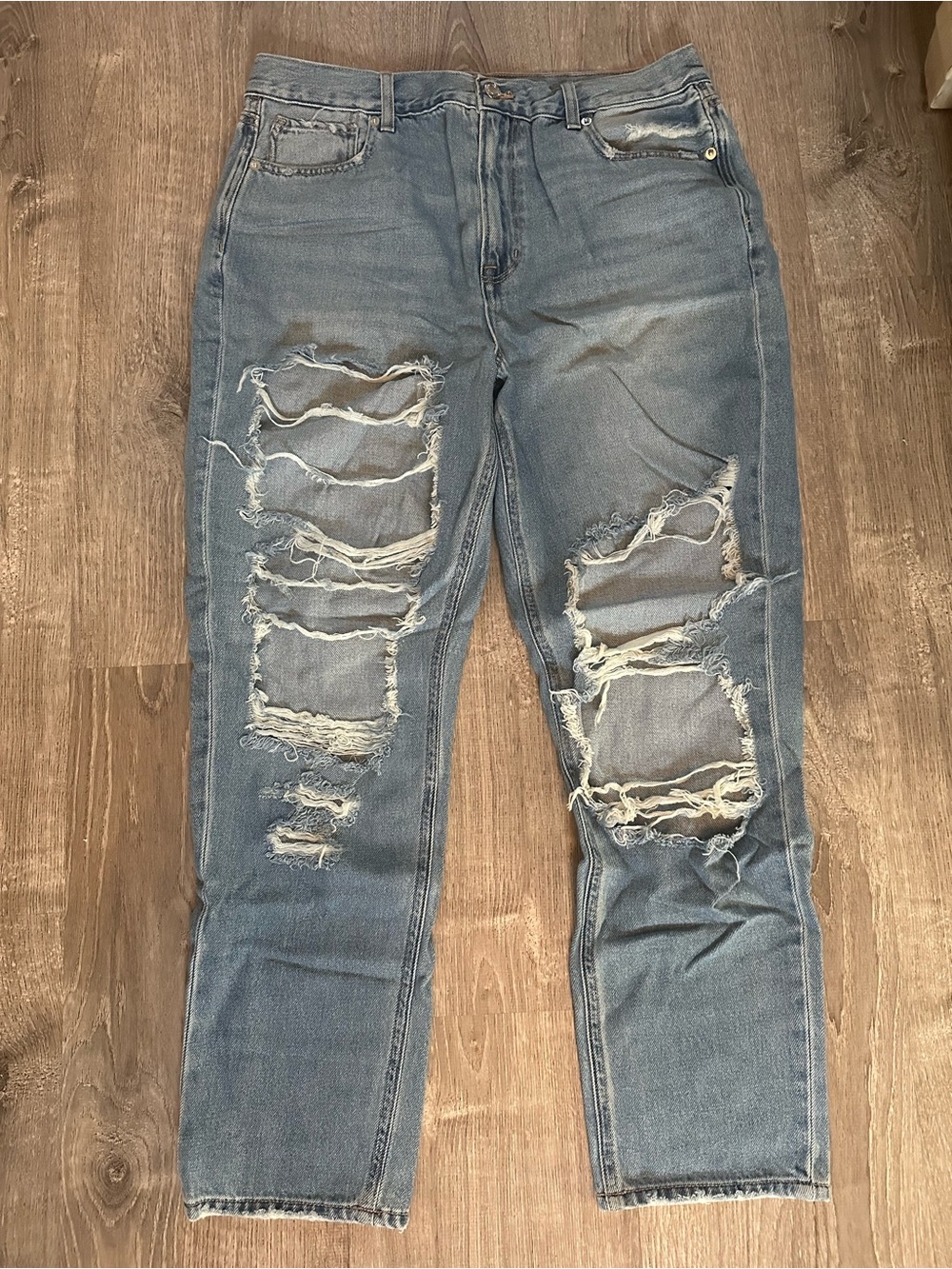 American Eagle Outfitters MOM Jean Distressed Light Blue Ripped Jeans